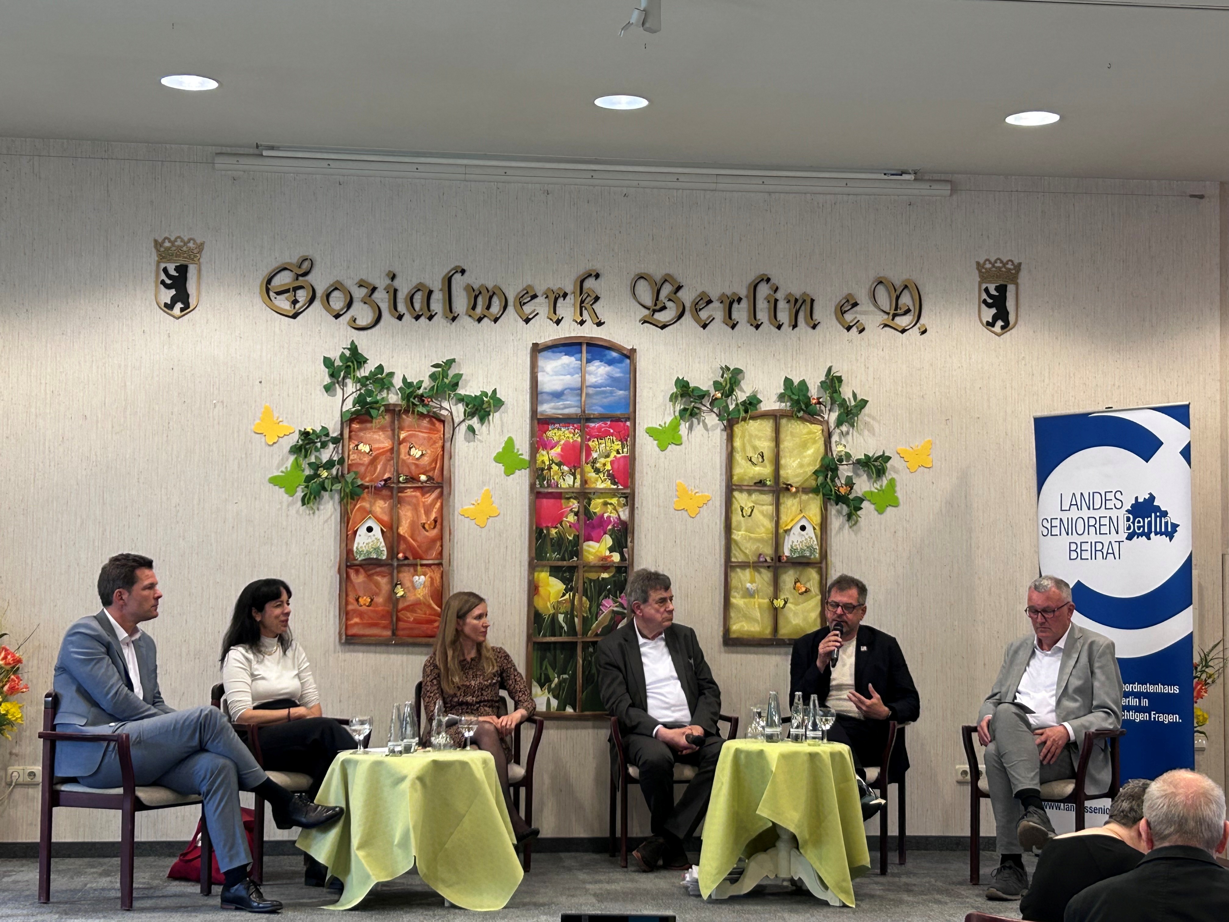 Gesprächsrunde der Spitzenkandidat*innen für das AGH Berlin